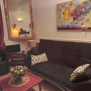 2 Pieces 9 Eme Appartement Paris